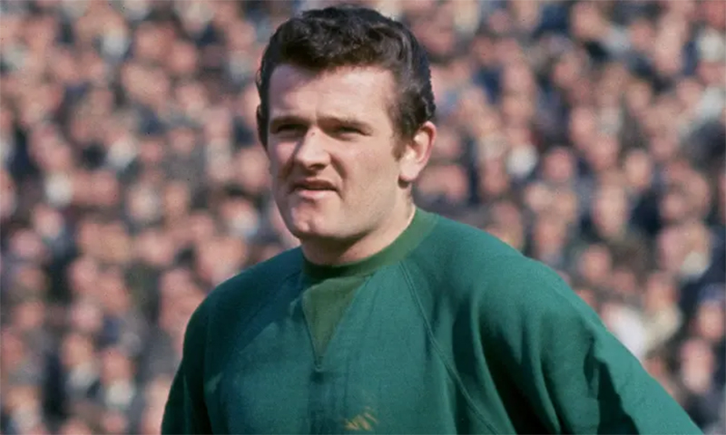 thu-mon-liverpool-tommy-lawrence
